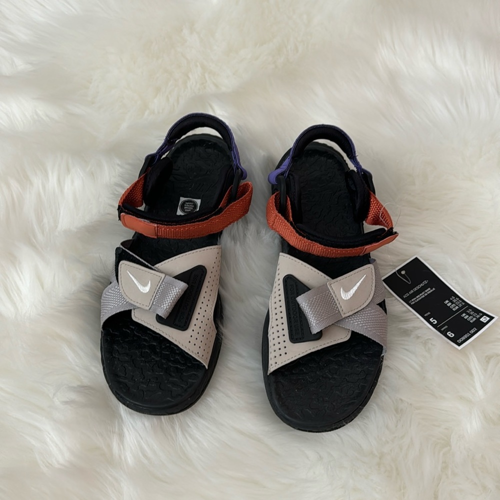 WOMENS ACG AIR DESHUTZ+ SANDALS - Picture 2 of 3